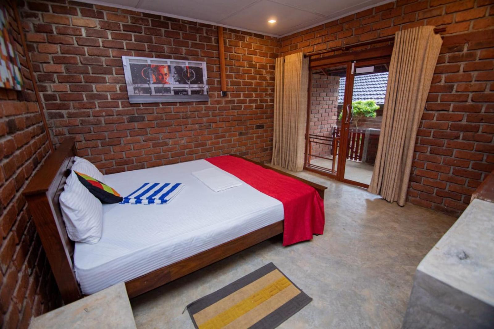 Hotel Click Hiriketiya à Dikwella Extérieur photo